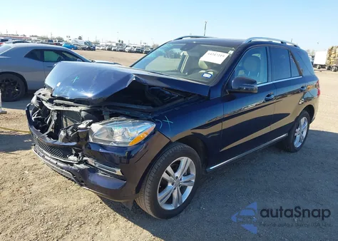 2015 Mercedes-Benz Ml 350 z USA, uszkodzony, nr VIN 4JGDA5JBXFA606125